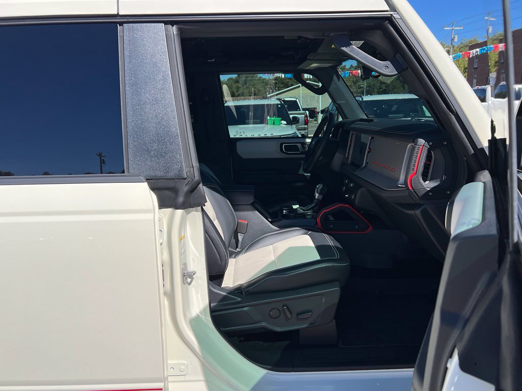 Used 2026 Ford Bronco Outer Banks w/ Sasquatch Package AWD/4WD image 22