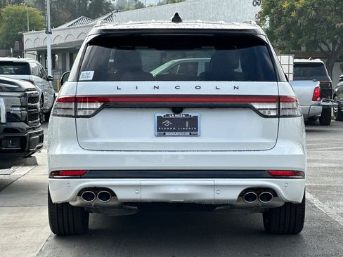 New 2026 Lincoln Aviator Black Label w/ Black Label Special Edition AWD/4WD image 4