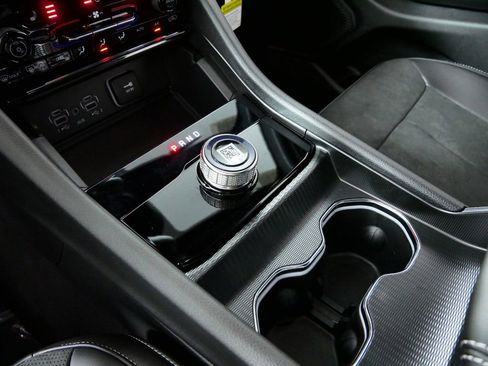 Used 2024 Jeep Grand Cherokee Altitude image 49