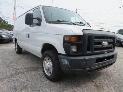 Used 2014 Ford E-150 and Econoline 150 RWD image 2