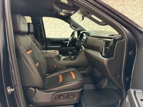 Used 2022 GMC Sierra 1500 AT4 w/ Technology Package image 11