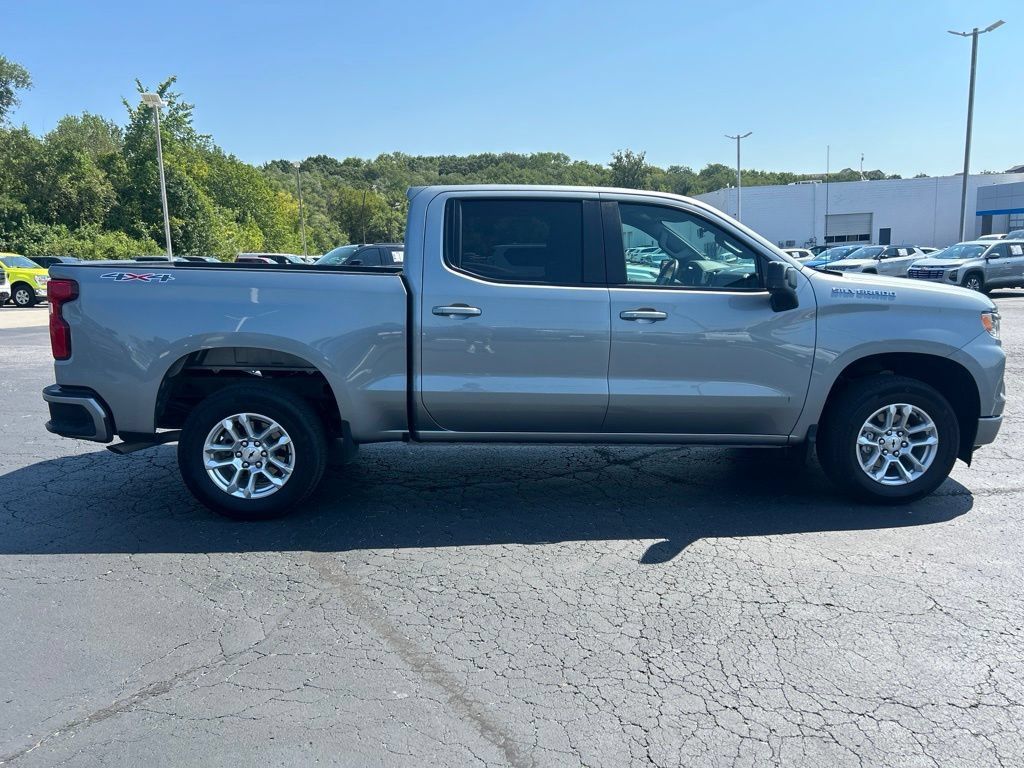 Used 2026 Chevrolet Silverado 1500 RST AWD/4WD image 4