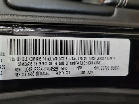 Used 2017 Jeep Grand Cherokee Limited w/ Luxury Group II AWD/4WD image 33