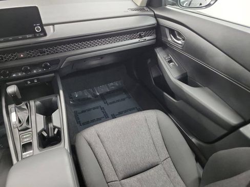 Certified 2025 Honda Accord LX image 16