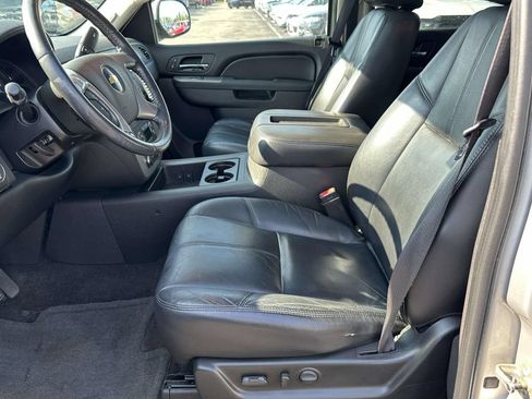 Used 2010 Chevrolet Avalanche LT w/ Luxury Package AWD/4WD image 20
