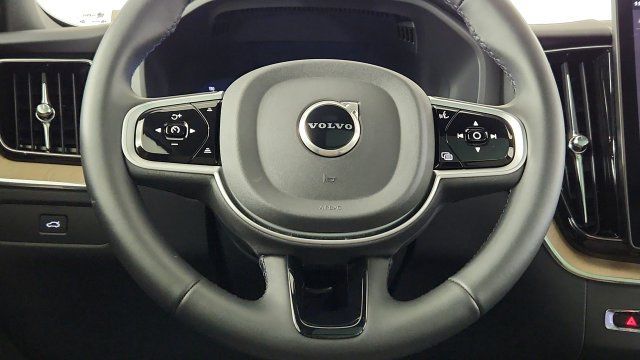 Certified 2026 Volvo XC60 B5 Plus w/ Protection Package Premier AWD/4WD image 40