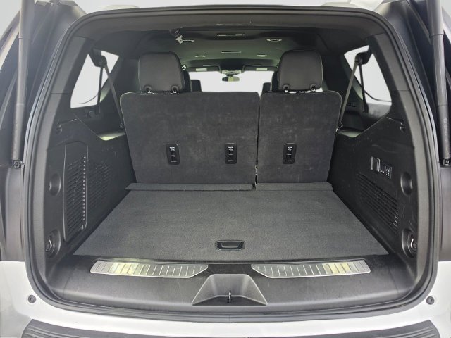 Used 2025 GMC Yukon XL Denali AWD/4WD image 15