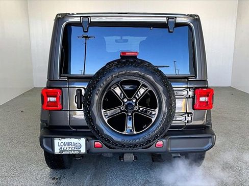 Used 2022 Jeep Wrangler Unlimited Sahara image 6