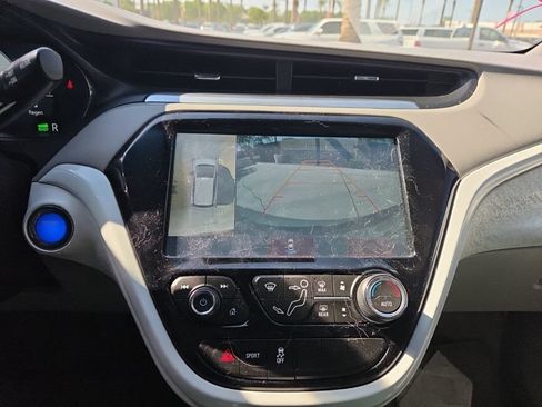 Used 2019 Chevrolet Bolt Premier w/ Infotainment Package FWD image 11