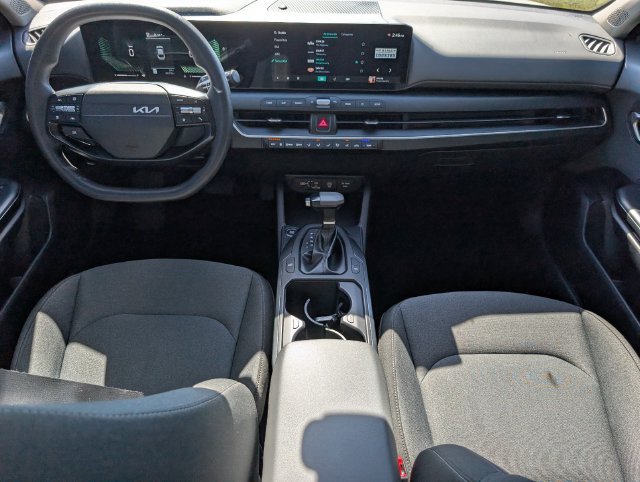 Used 2025 Kia K4 FWD image 27