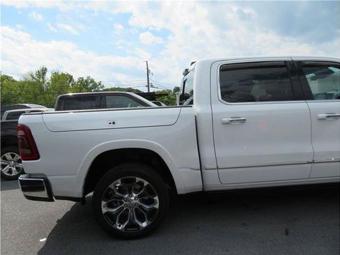Used 2021 RAM 1500 Limited AWD/4WD image 17