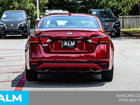 Used 2025 Nissan Altima 2.5 SV FWD image 13