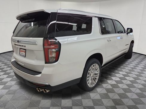 Certified 2023 Chevrolet Suburban High Country w/ Premium Package 2 AWD/4WD image 4