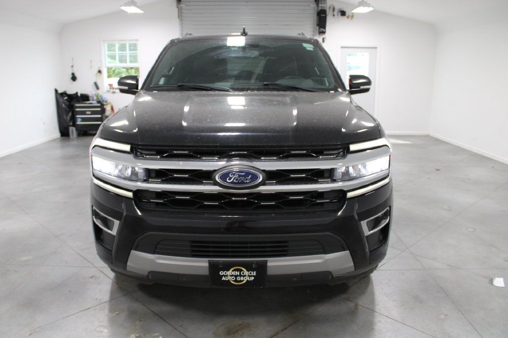 Used 2024 Ford Expedition Max Limited RWD image 3