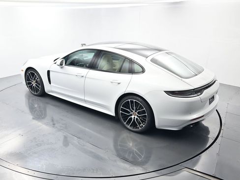Certified 2022 Porsche Panamera GTS image 35