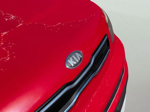 Used 2019 Kia Soul + image 11