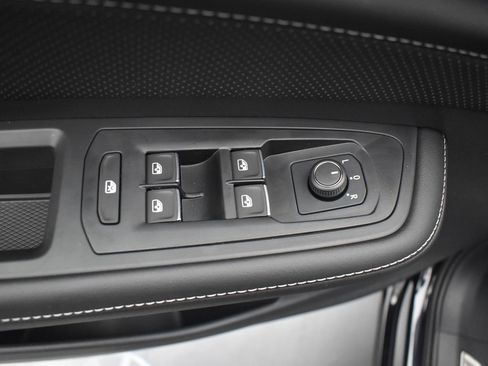 New 2026 Volkswagen Atlas Cross Sport SEL AWD/4WD image 9