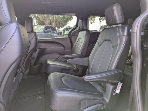 New 2026 Chrysler Voyager LX image 14