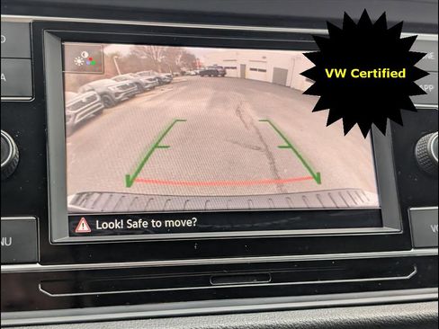 Certified 2024 Volkswagen Jetta SE w/ Black Wheel Package image 17