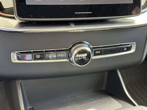 Certified 2026 Volvo XC90 B5 Plus w/ Protection Package image 25
