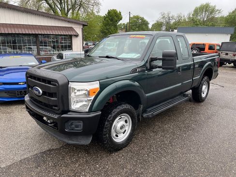 Used 2011 Ford F250 XL image 2