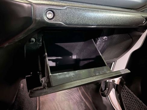 Used 2022 Jeep Gladiator Willys image 33