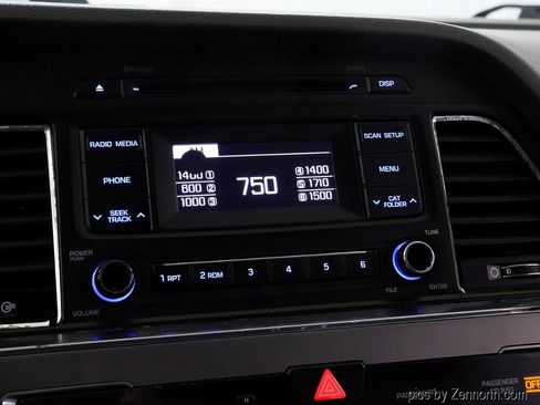 Used 2017 Hyundai Sonata SE FWD image 18