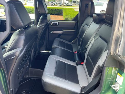 Used 2023 Ford Bronco Black Diamond w/ Sasquatch Package AWD/4WD image 23