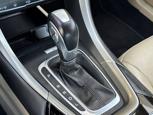 Used 2013 Ford Fusion SE FWD image 27
