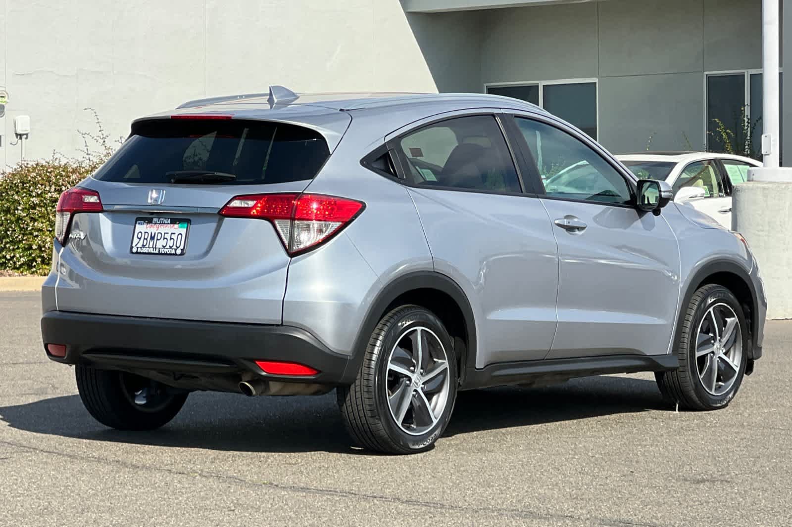 Used 2022 Honda HR-V EX image 2