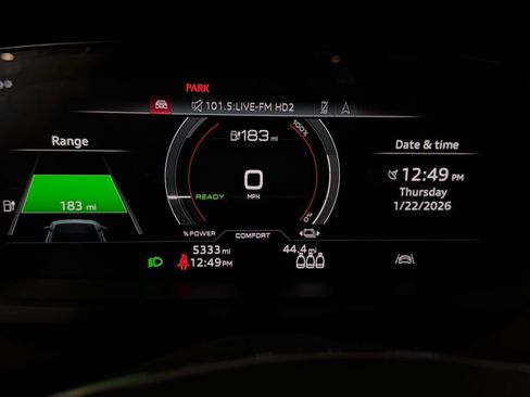 Used 2024 Audi e-tron GT Premium Plus image 34