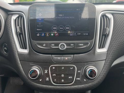 Used 2023 Chevrolet Malibu LT image 15