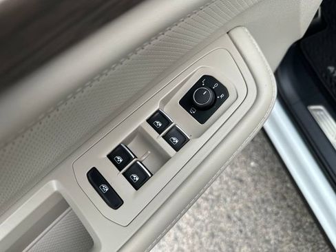 Certified 2024 Volkswagen Atlas SEL Premium R-Line AWD/4WD image 12