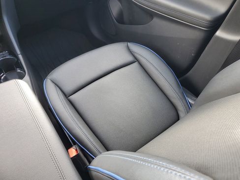 Used 2025 Buick Encore GX Sport Touring image 16