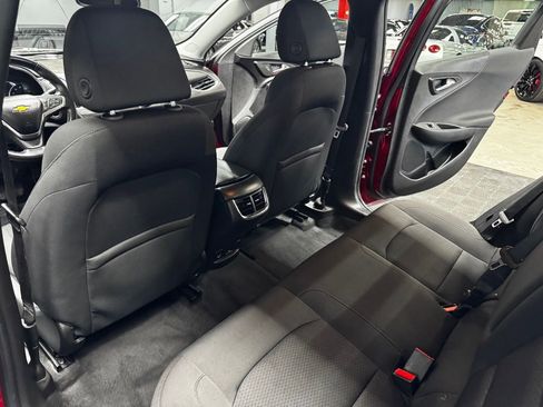 Used 2018 Chevrolet Malibu LT image 44