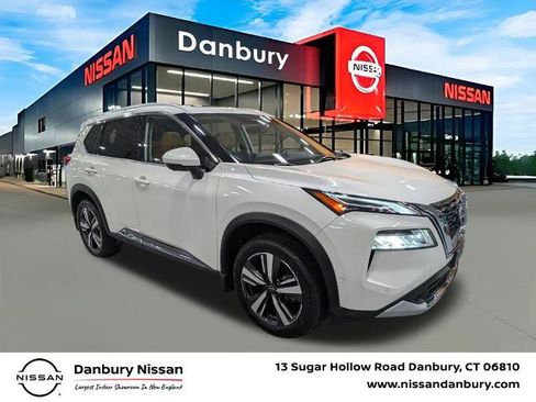 Certified 2023 Nissan Rogue Platinum w/ Platinum Premium Package AWD/4WD image 1