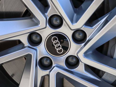 Used 2023 Audi Q7 2.0T Premium w/ Convenience Package image 15