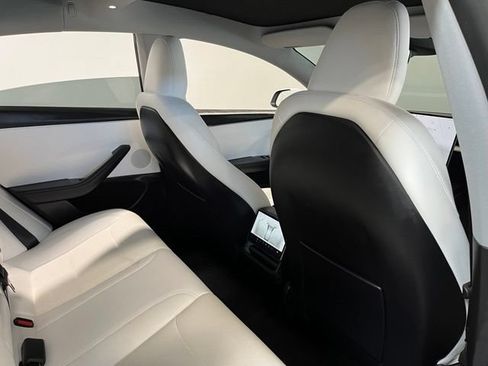Used 2025 Tesla Model 3 Long Range RWD image 14