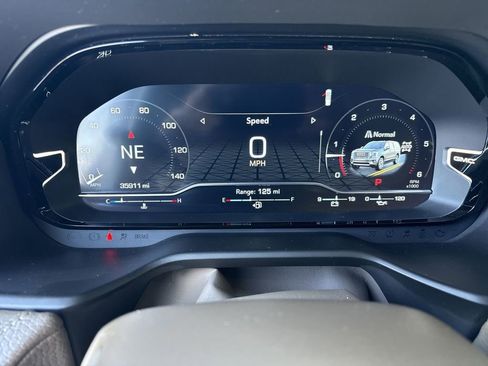 Certified 2023 GMC Yukon Denali image 11