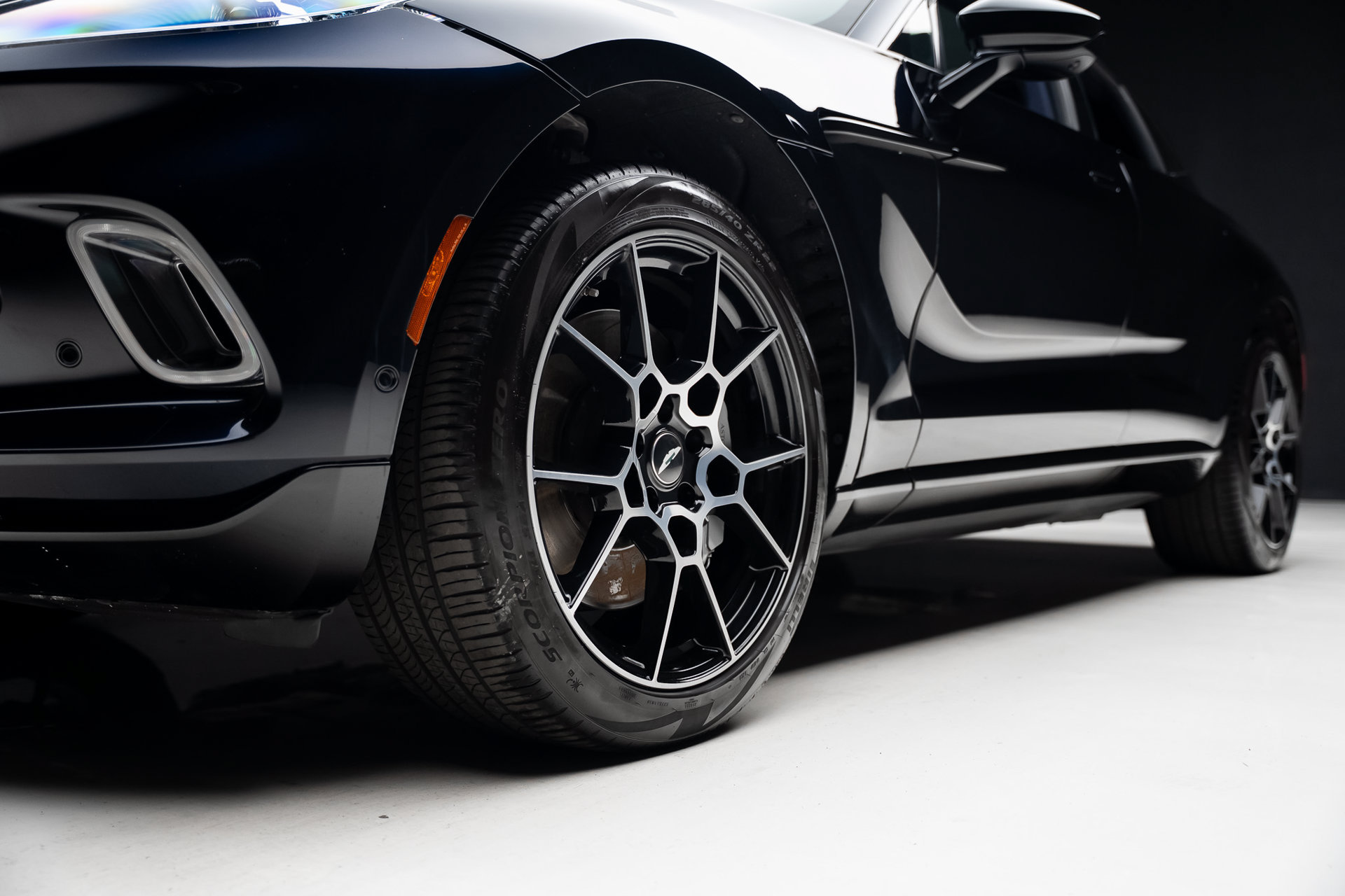 Used 2021 Aston Martin DBX AWD/4WD image 76