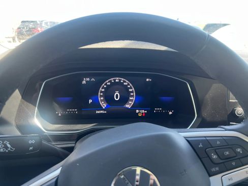 Used 2023 Volkswagen Jetta SE FWD image 17