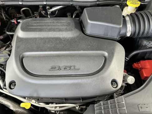 Used 2021 Chrysler Pacifica Limited w/ Premium & Safety Sphere Group AWD/4WD image 28