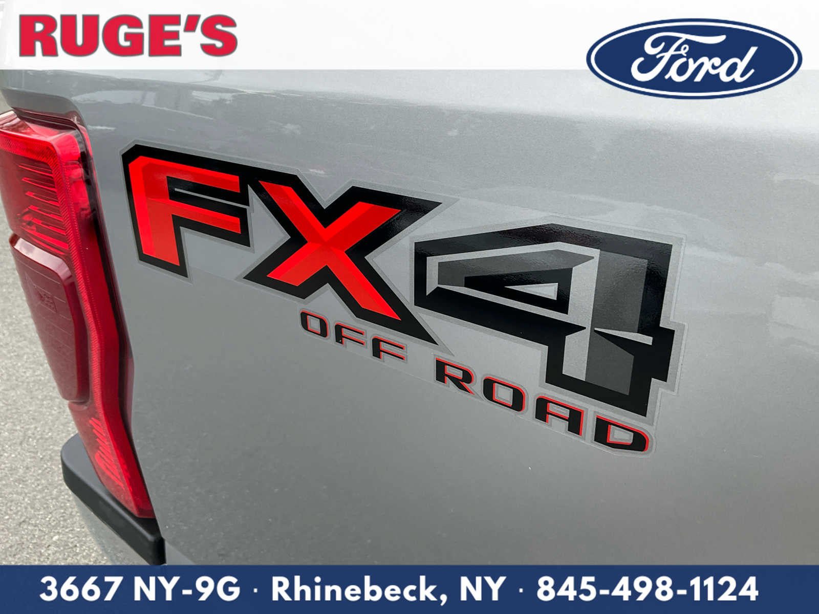 Certified 2022 Ford F250 XLT w/ XLT Premium Package AWD/4WD image 15