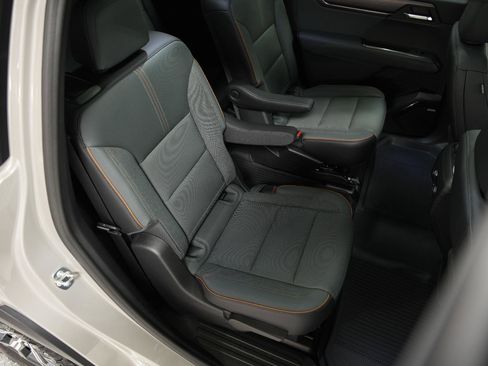 New 2026 GMC Acadia AT4 w/ Luxury Package image 17