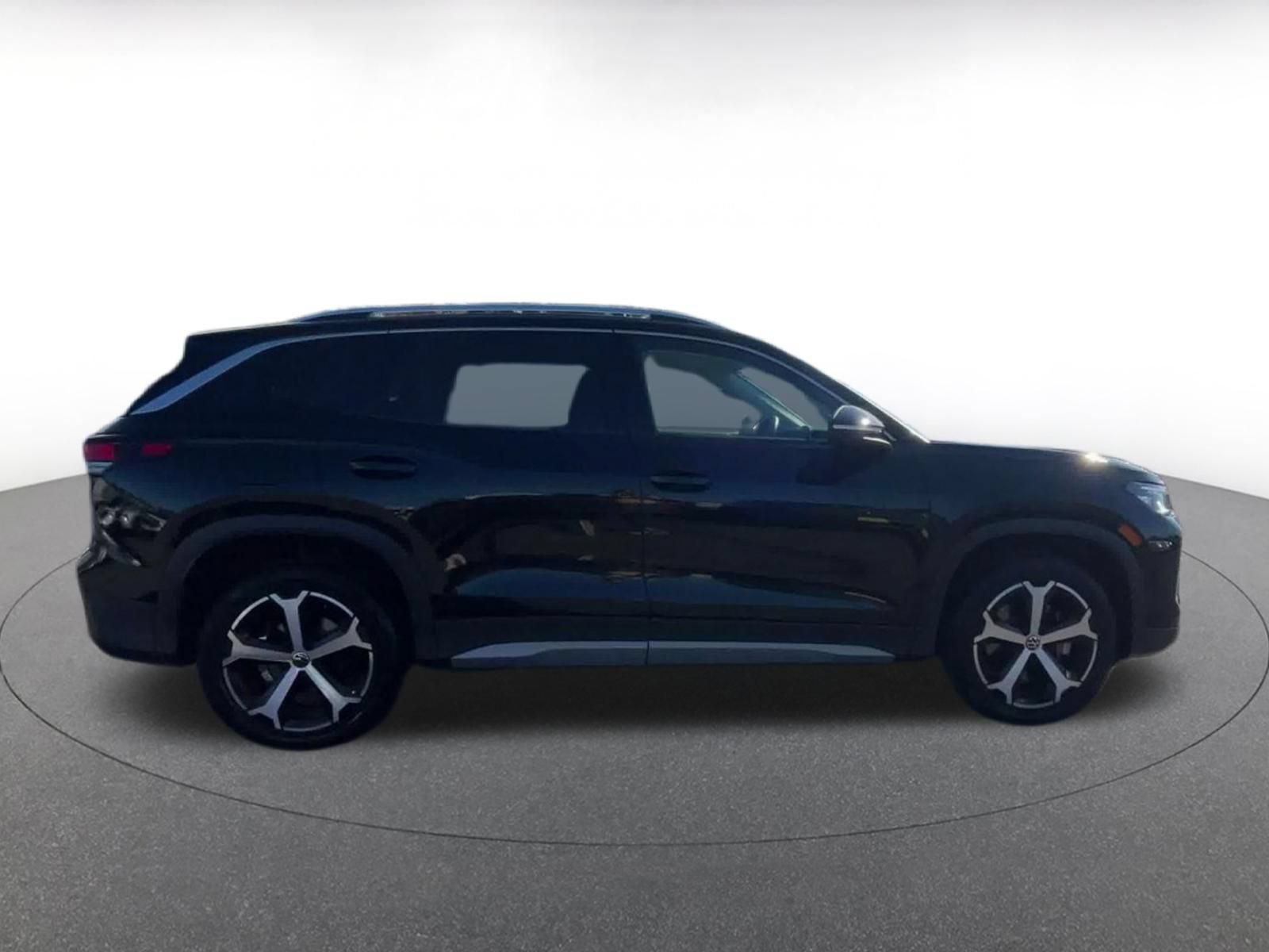 Used 2026 Volkswagen Tiguan SE AWD/4WD image 15
