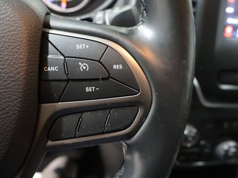 Certified 2021 Jeep Cherokee Latitude Lux image 33