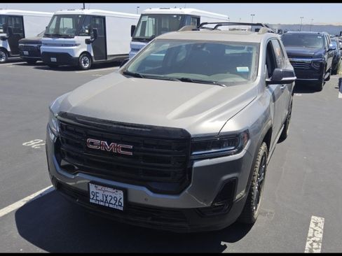 Used 2023 GMC Acadia SLE w/ Driver Convenience Package AWD/4WD image 1