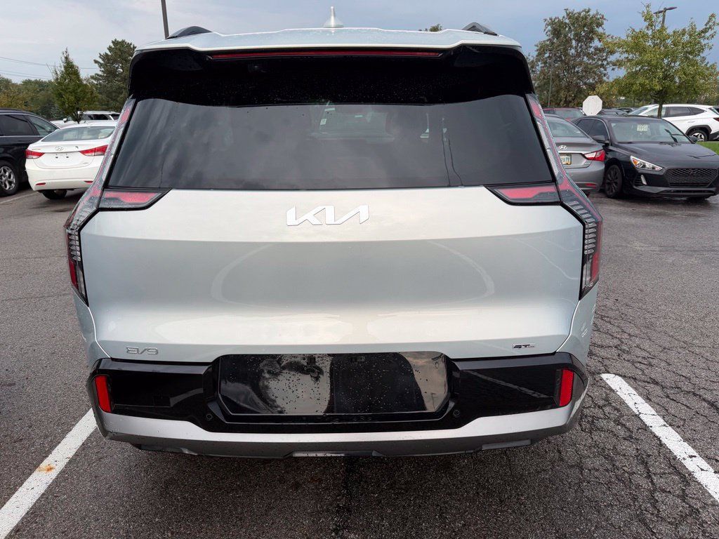 Used 2024 Kia EV9 GT-Line AWD/4WD image 4
