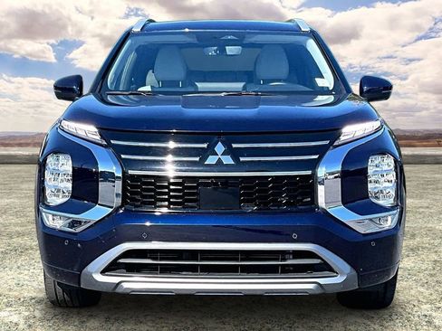 Used 2025 Mitsubishi Outlander SEL FWD image 2