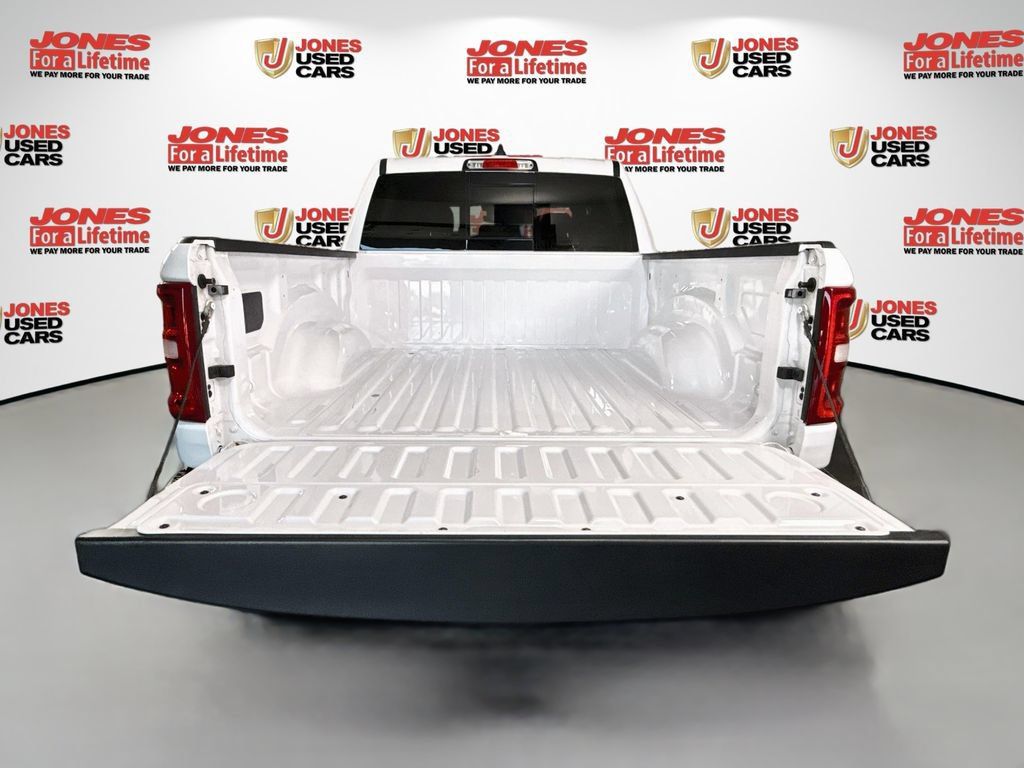 Used 2025 RAM 1500 Big Horn AWD/4WD image 16